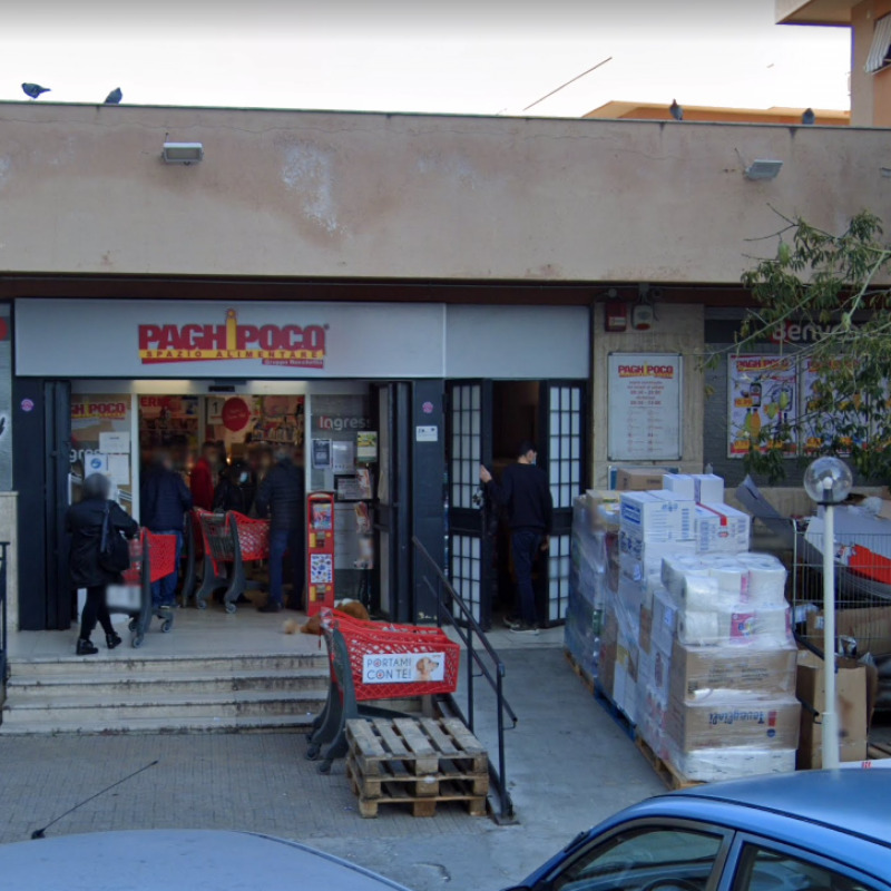 Il supermercato di via Eugenio l'Emiro preso d'assalto dai rapinatori
