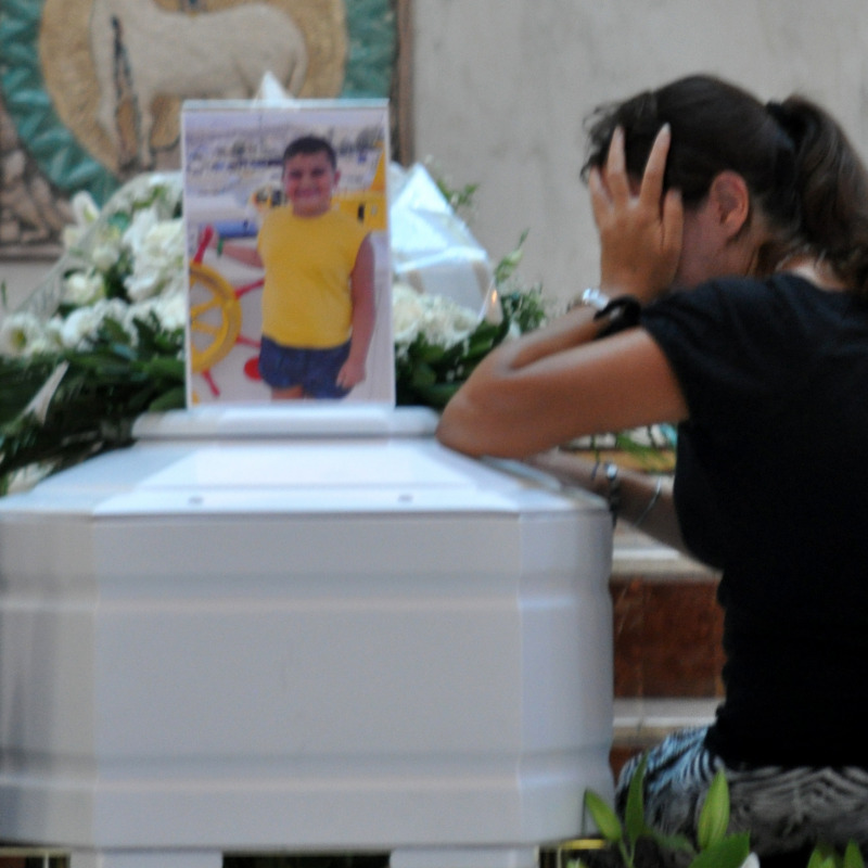 I funerali del piccolo Andrea Mirabile