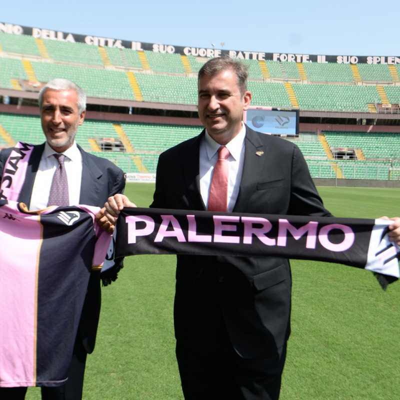 Il presidente del palermo Dario Mirri col Ceo di City Group Ferran Soriano allo stadio Barbera