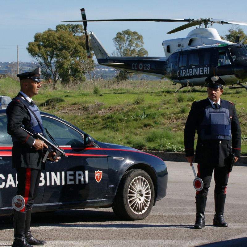 foto carabinieri castelvetrano