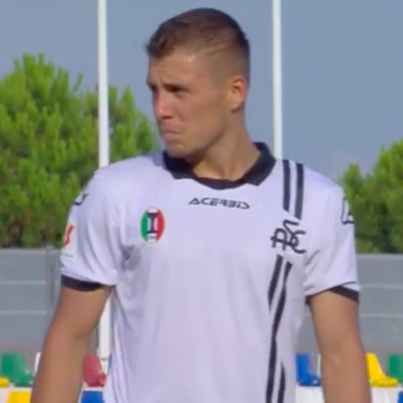 Dario Saric con la maglia dell'Ascoli. Sarà un giocatore del Palermo