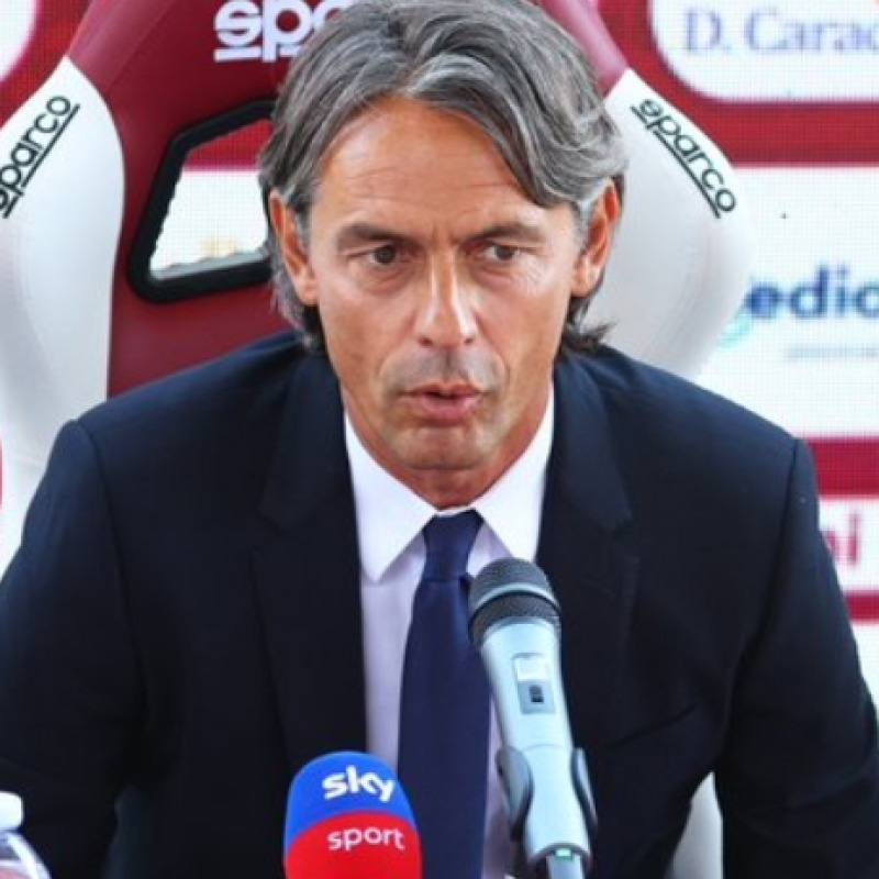 Pippo Inzaghi, allenatore della Reggina prima in classifica