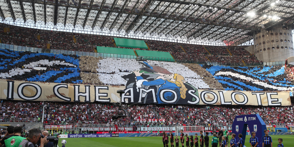 https://assets.gds.it/2022/09/Serie-A-AC-Milan-FC-Inter-Milan_65526595-970x485.jpg