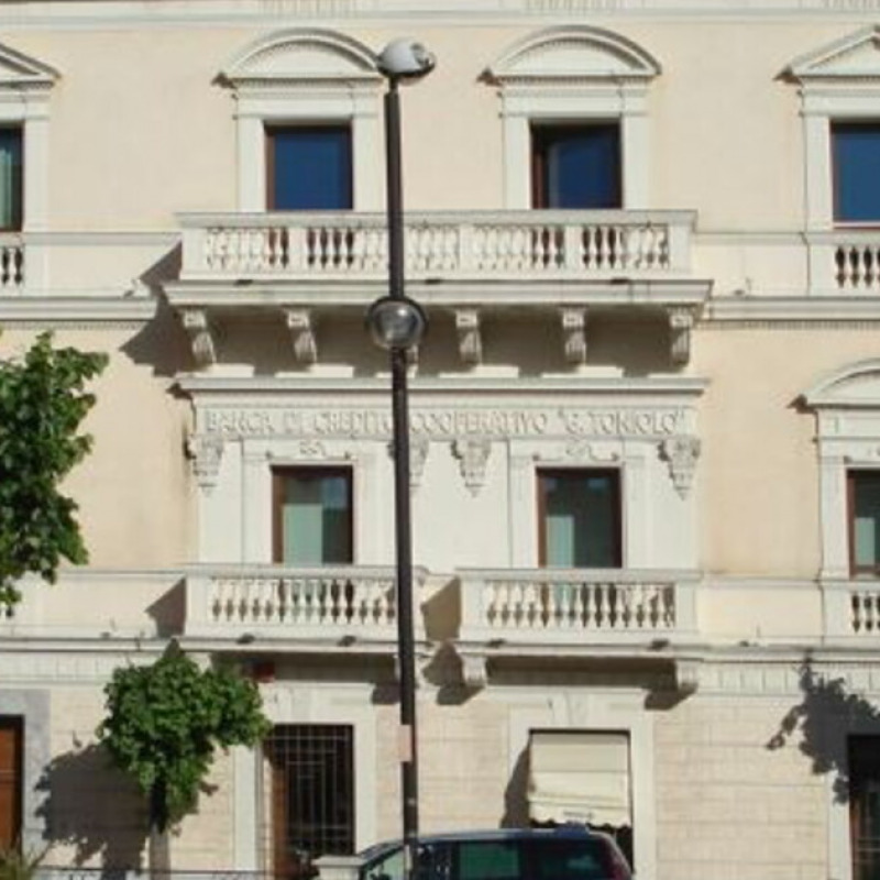 La sede della Bcc Toniolo San Cataldo