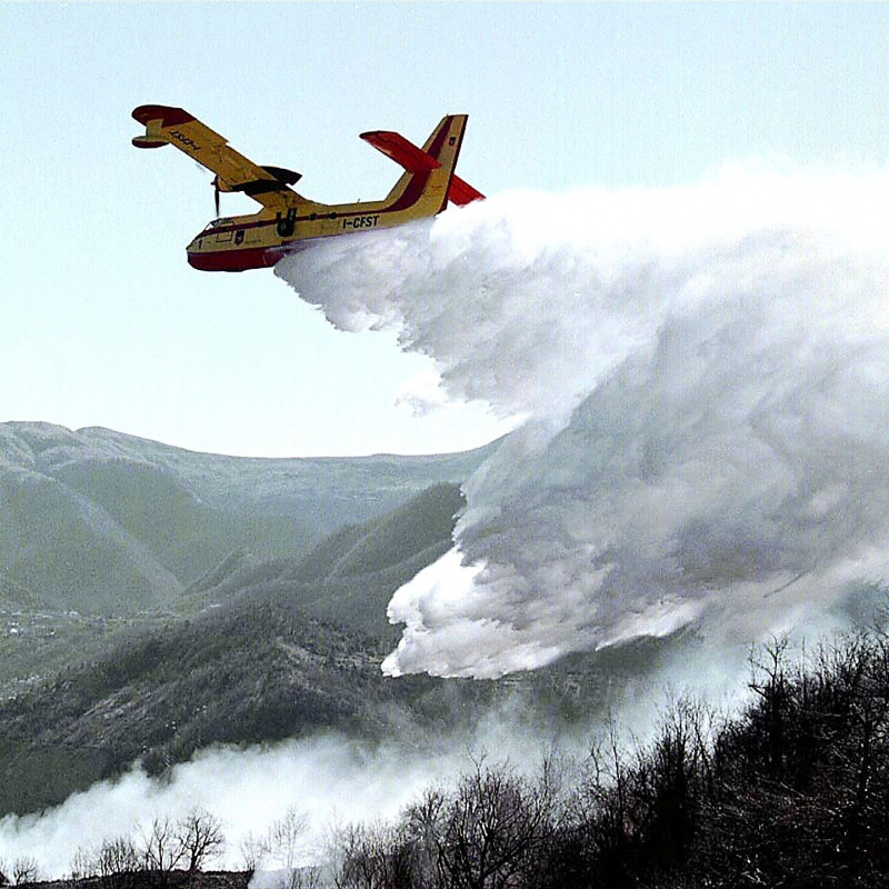 Un canadair in una foto d'archivio