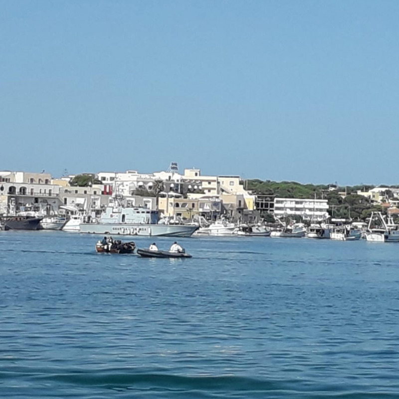 Foto di uno sbarco dei giorni scorsi, a Lampedusa