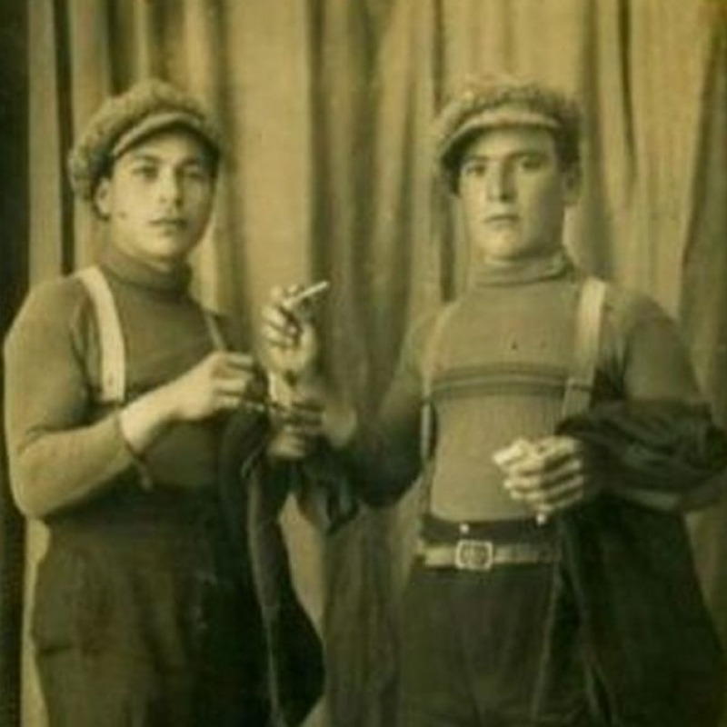 Vincenzo Rabito (a sinistra) con il fratello Giovanni