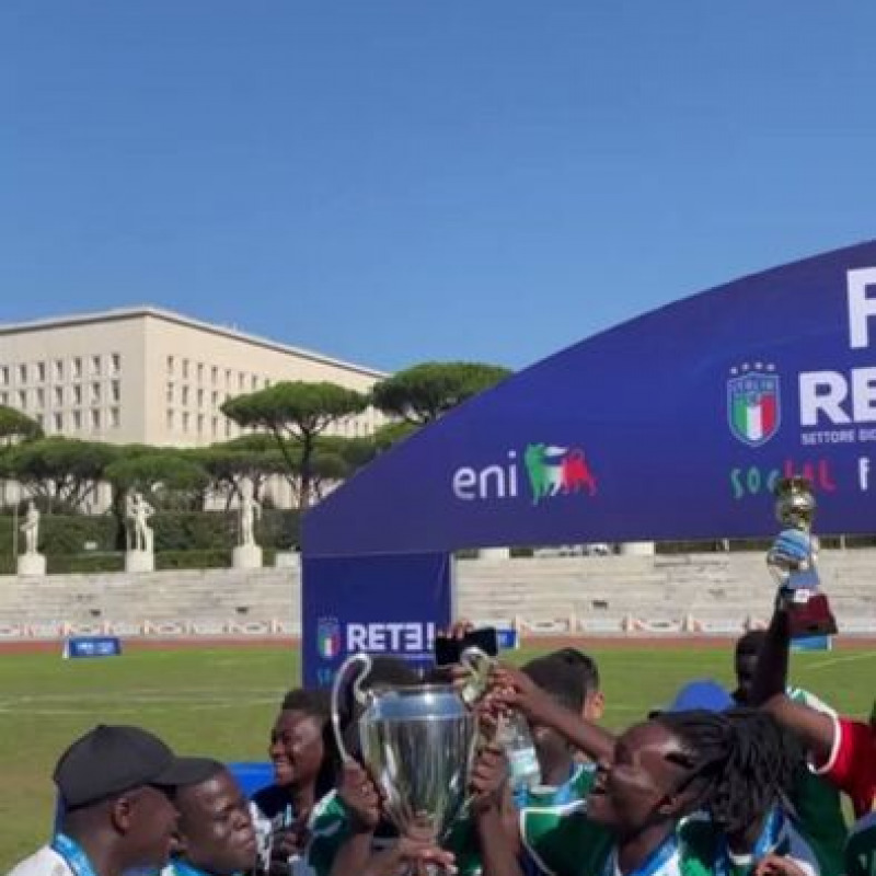 Partinico alza il trofeo