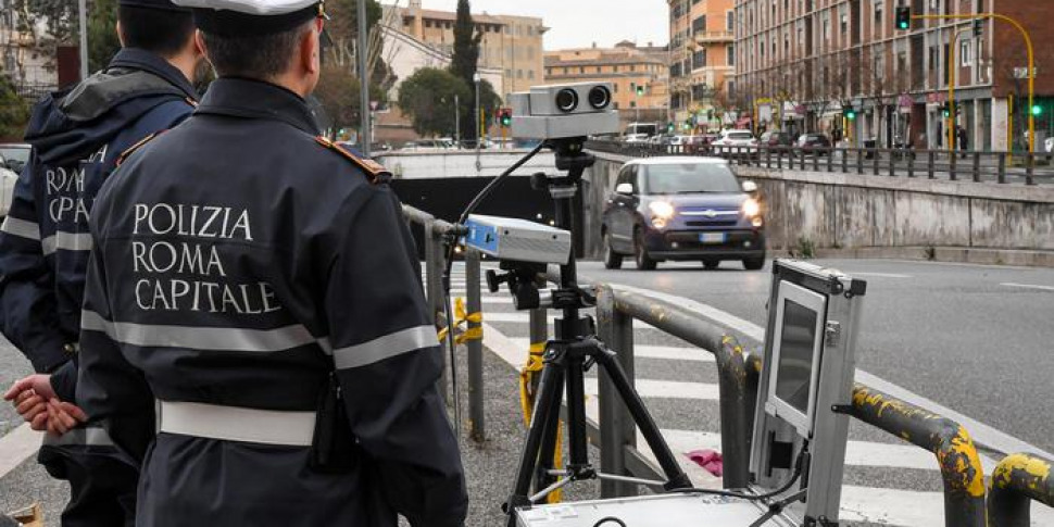 Stretta Su Movida Roma, Autovelox E Radar Antialcol-droga - Giornale Di ...