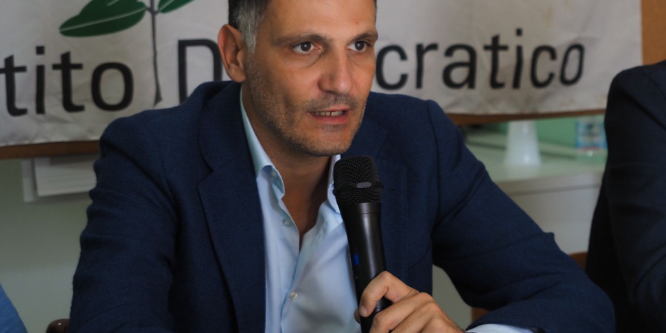 https://assets.gds.it/2022/11/Anthony-Barbagallo-970x485.jpg