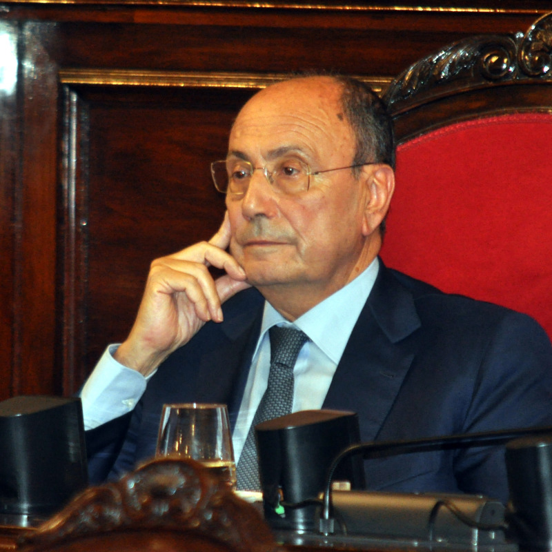 Il presidente della Regione Renato Schifani accelera sul ricorso contro il caro voli