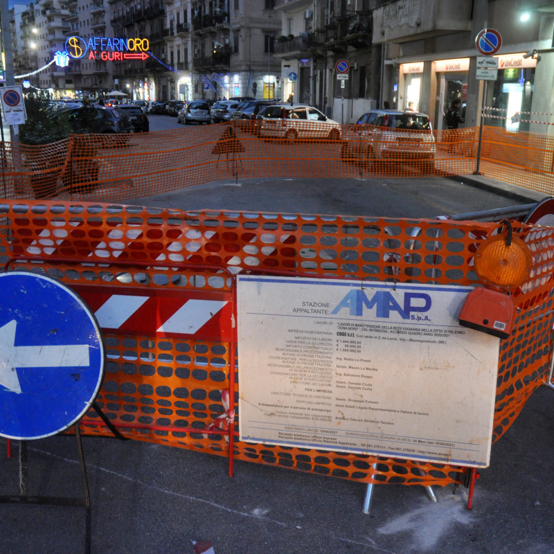 Corso Finocchiaro Aprile chiuso al traffico (foto di Alessandro Fucarini)