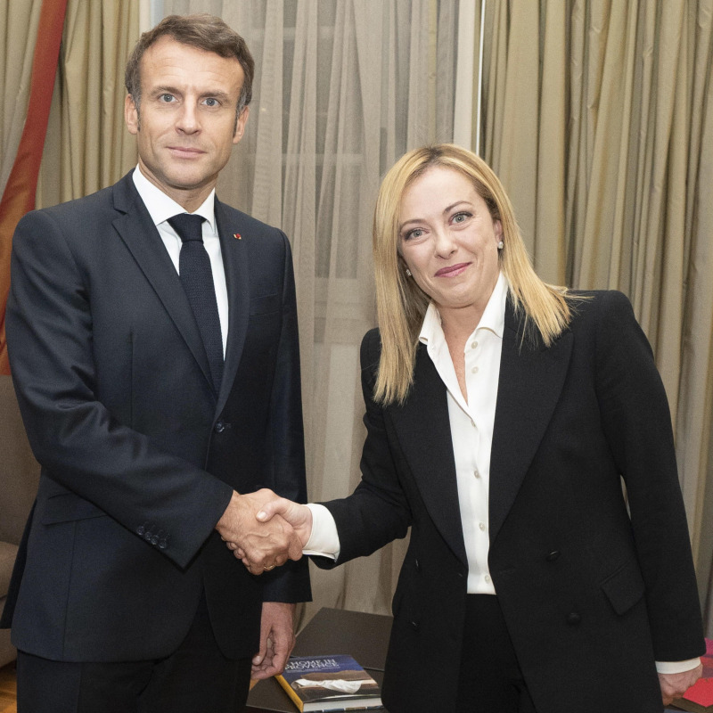 L'incontro tra Giorgia Meloni ed Emmanuel Macron, a Rome, lo scorso 23 ottobre