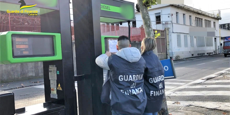 Contrabbando Di Prodotti Petroliferi All'ombra Del Clan: Catania ...