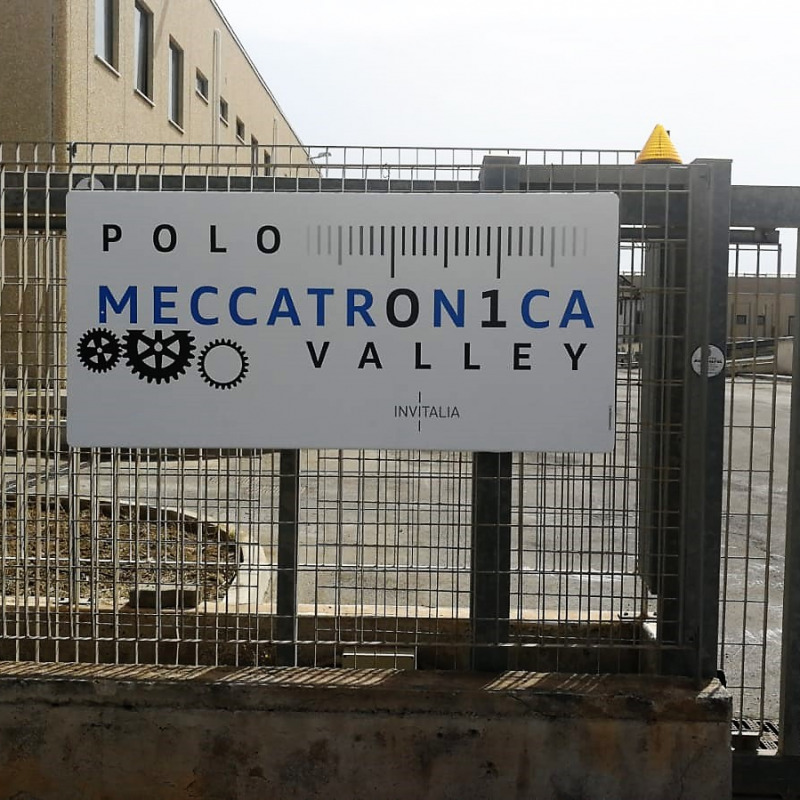 L'ingresso del polo Meccatronica di Termini Imerese