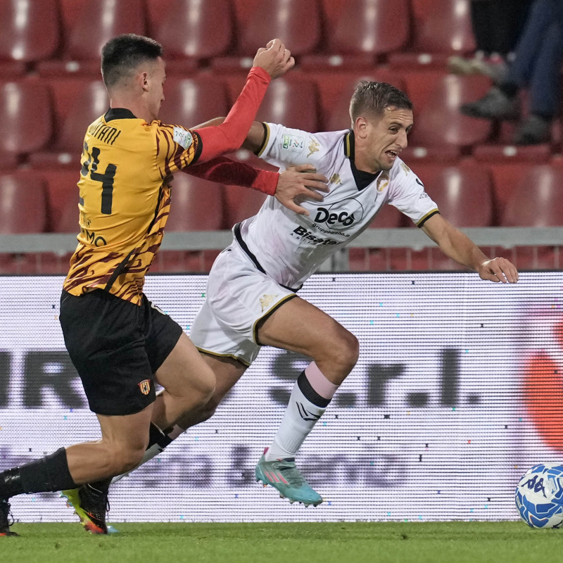 Marco Sala in azione nella gara contro il Benevento (foto Puglia)