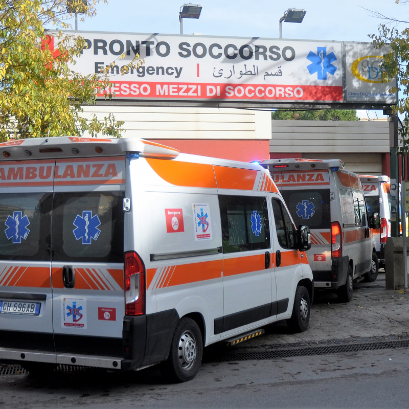 L'ambulanza intervenuta in via Palermo