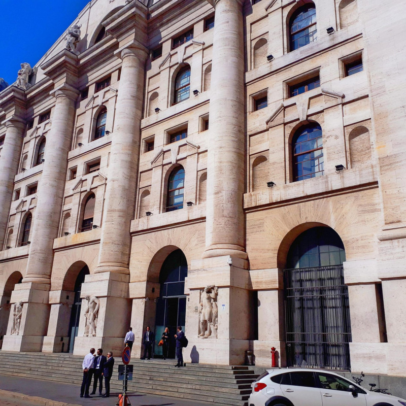 Palazzo Mezzanotte, sede della Borsa Italiana, a Milano