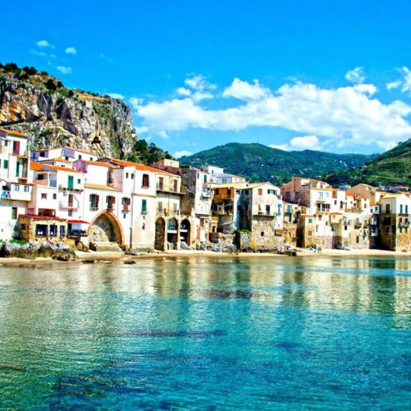 La foto di Cefalù scelta dal sito Big7Travel per rappresentare la Sicilia