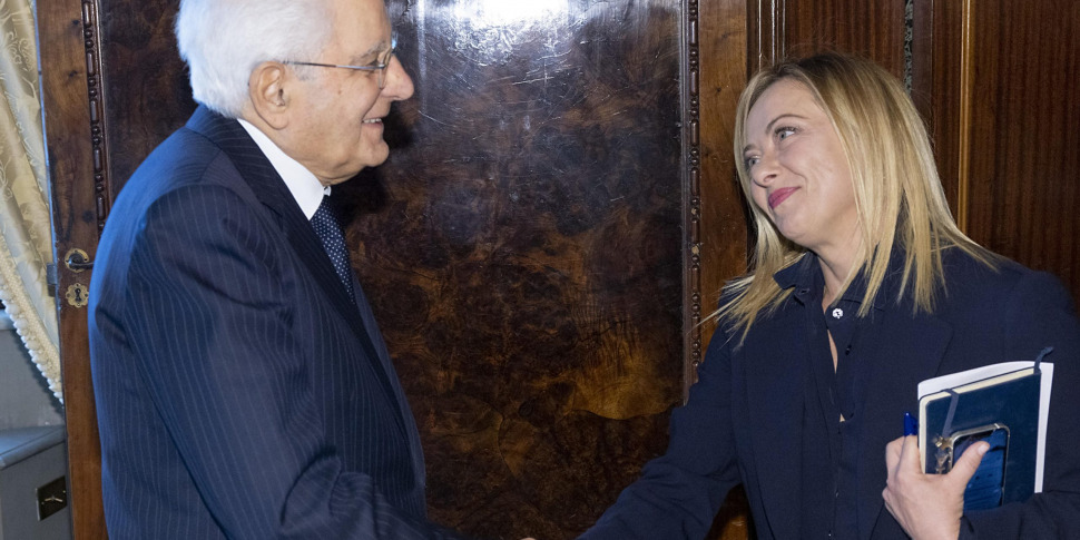 https://assets.gds.it/2023/01/Meloni-scaled-970x485.jpg