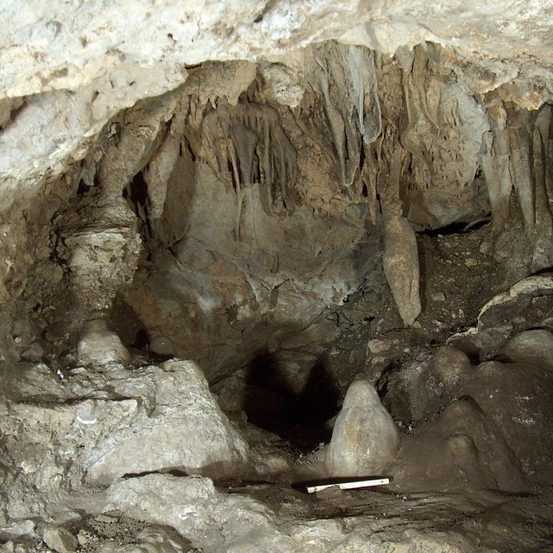 La Grotta dell'uomo primitivo, a Mondragone (Caserta)