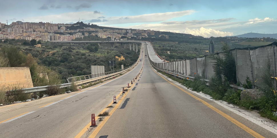 https://assets.gds.it/2023/01/Morandid-970x485.jpg