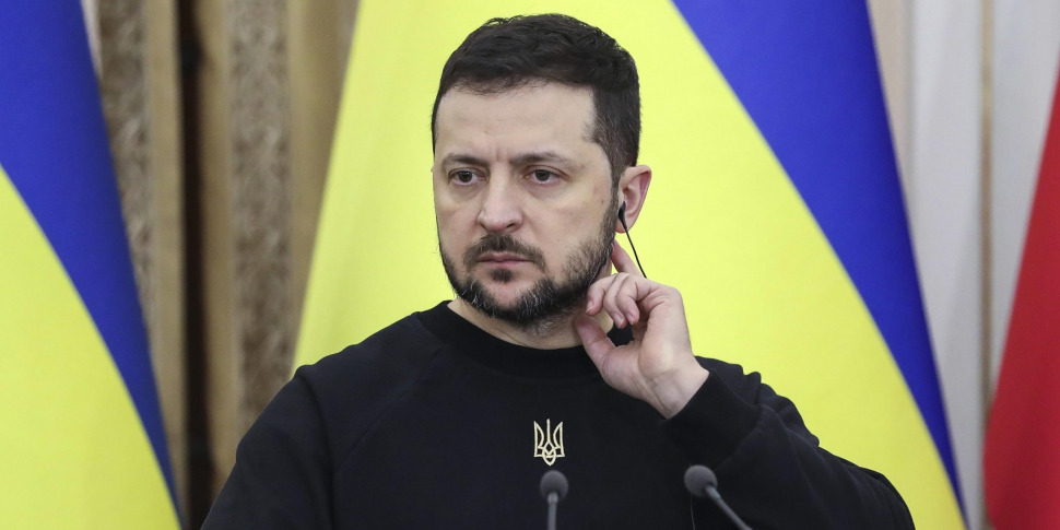 https://assets.gds.it/2023/01/Zelensky-1-scaled-970x485.jpg