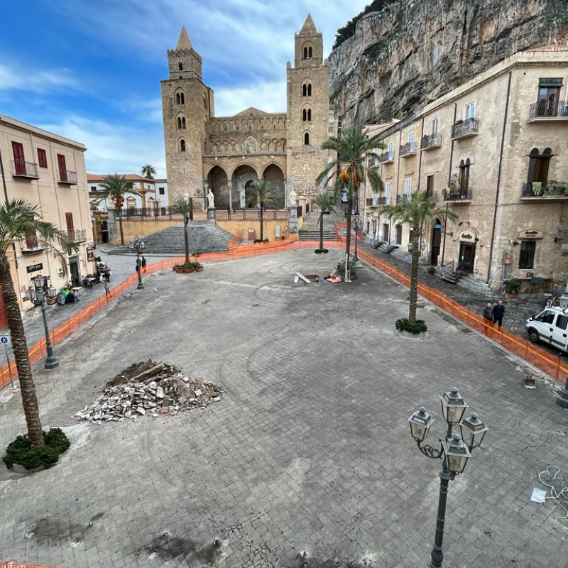 Lavori a piazza Duomo a Cefalù