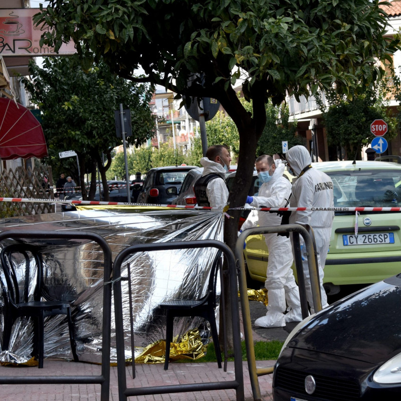 Duplice omicidio a Riposto. Salvatore La Motta si è suicidato davanti alla caserma dei carabinieri di Riposto dopo aver ucciso Carmelina Marino, 48 anni, sul lungomare Pantano, e successivamente Santa Catorina, in Via Roma. (nella foto). ANSA/Orietta Scardino