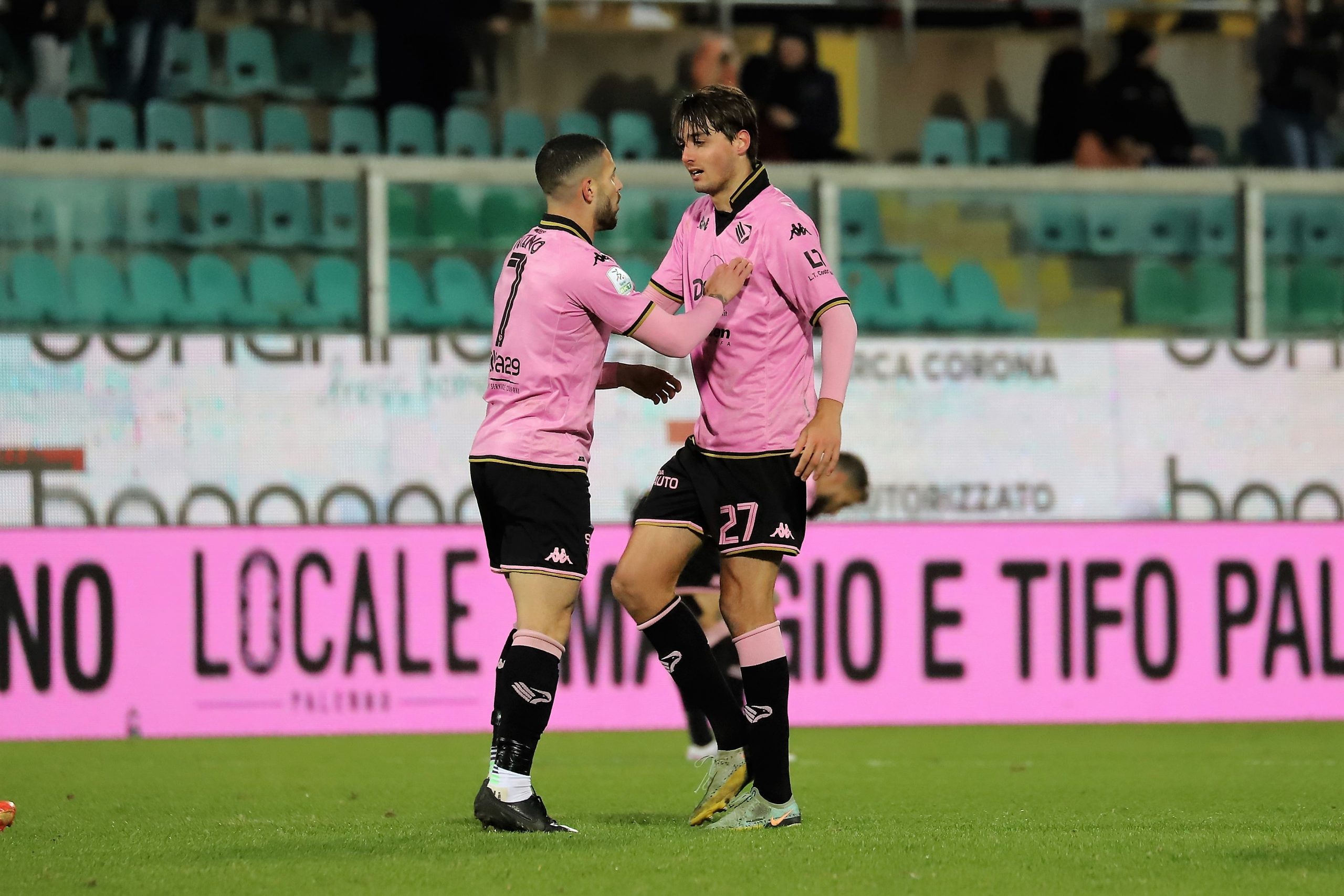 Edoardo Soleri del Palermo calcio festeggia dopo aver segnato un