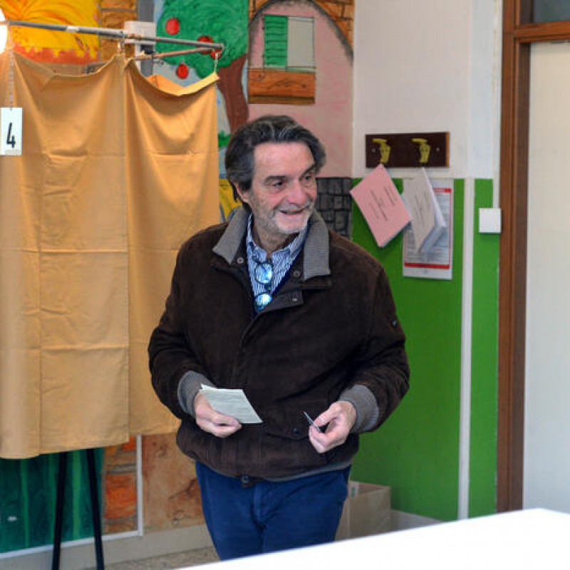 Attilio Fontana al voto