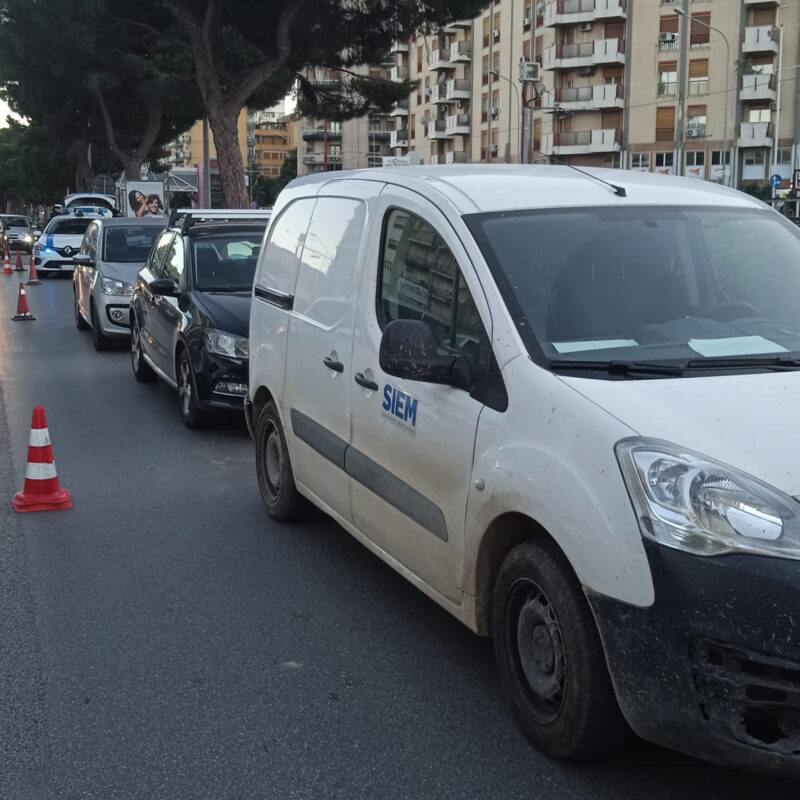 Tamponamento a catena in viale Regione a Palermo, traffico paralizzato verso Trapani