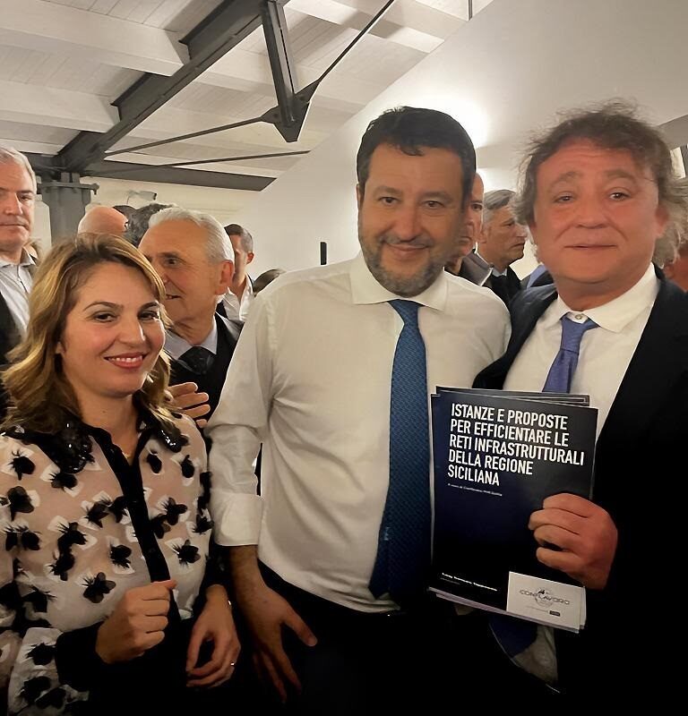 Da sinistra: Annalisa Tardino, il ministro Matteo Salvini e Giuseppe Pullara leader di Conflavoro