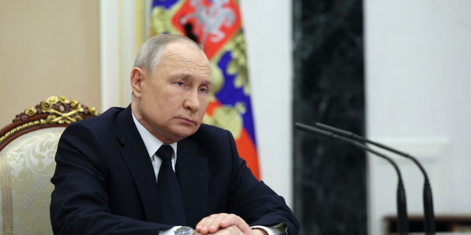 https://assets.gds.it/2023/03/vladimir_putin-970x485.jpg
