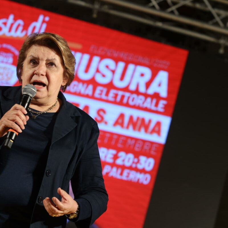 Caterina Chinnici a una manifestazione elettorale come candidata del centrosinistra