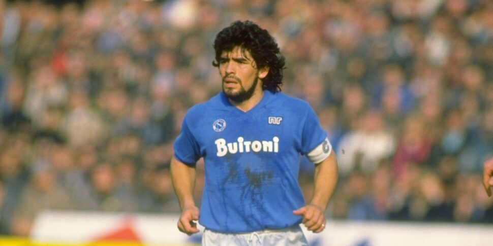 https://assets.gds.it/2023/05/Maradona-970x485.jpg
