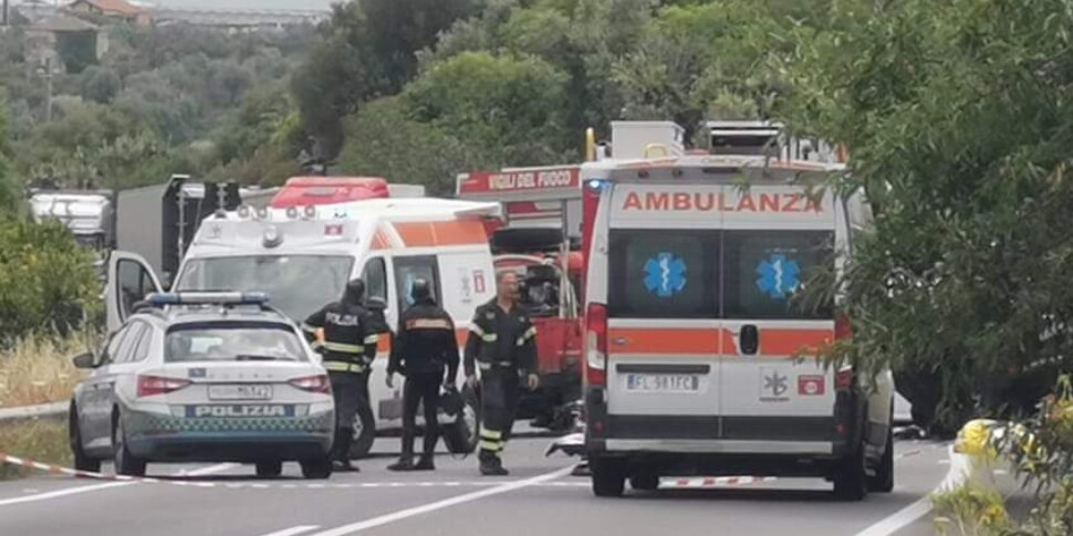Scontro tra un minibus e tre auto sulla statale 121 a Misterbianco: sei ...