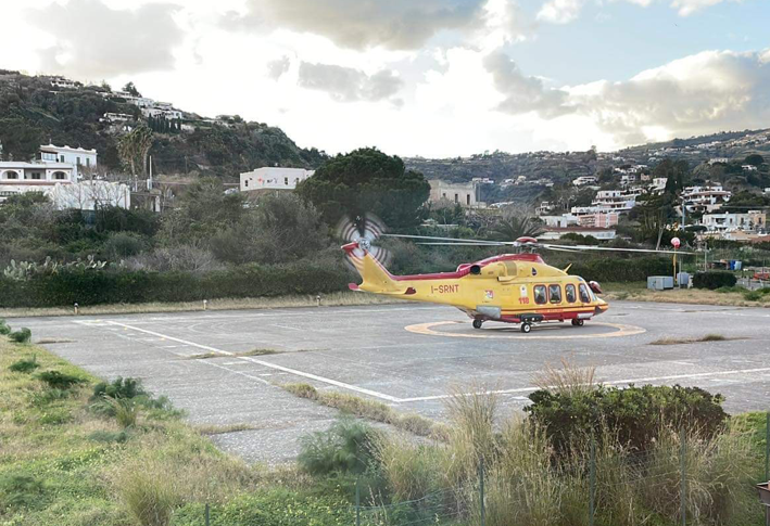 Lipari Fratture Multiple Per Un 12enne Dopo Una Caduta In Elisoccorso A Messina Giornale Di