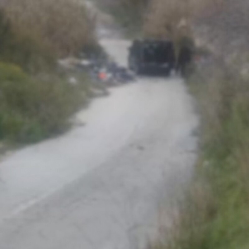 Abbandono di rifiuti a Marsala, un frame del video pubblicato dal Comune