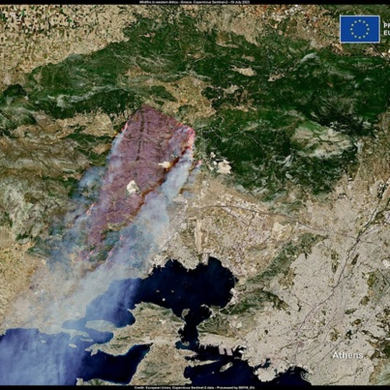 Gli incendi in Attica ripresi il 19 luglio (fonte: Ue, dati di Copernicus Sentinel-2, elaborazione DEFIS_EU)