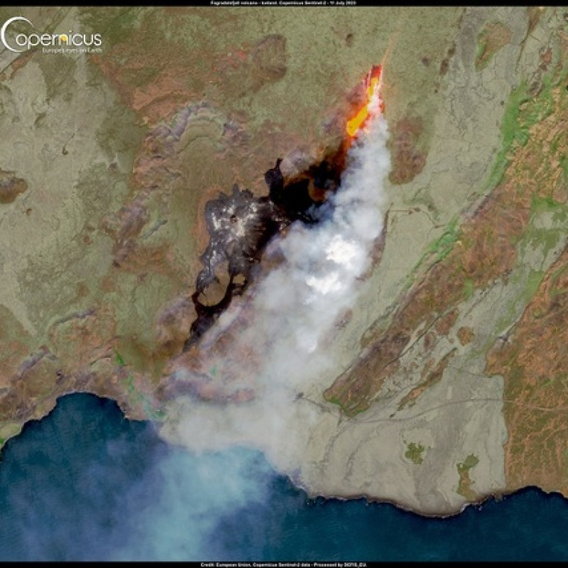 L'eruzione del vulcano islandese Fagradalsfjall (fonte: Copernicus Sentinel-2, Ue)