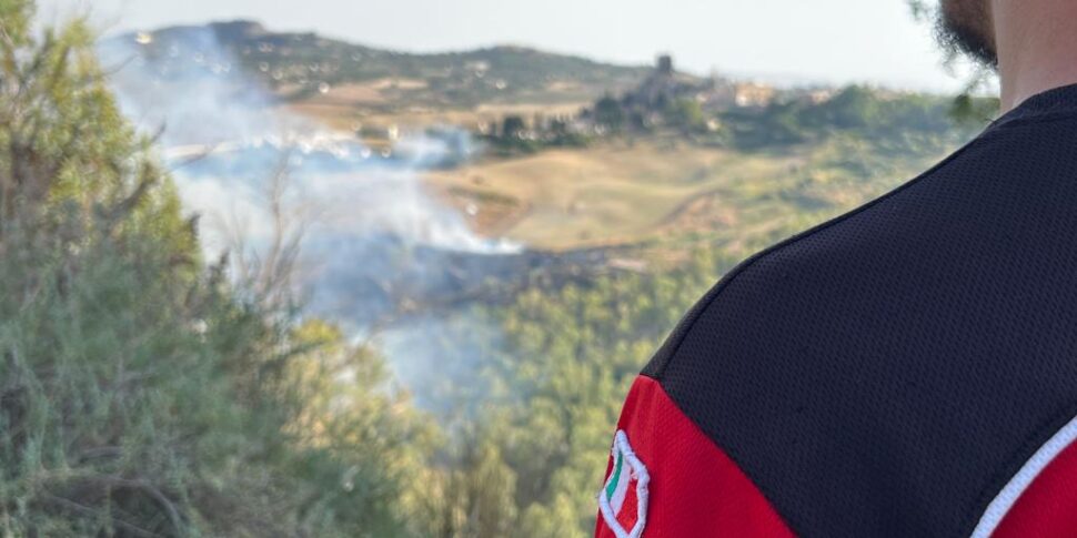 Il Rischio Di Incendi In Sicilia Allerta Rossa A Palermo Trapani Ed Enna Arancione Nelle