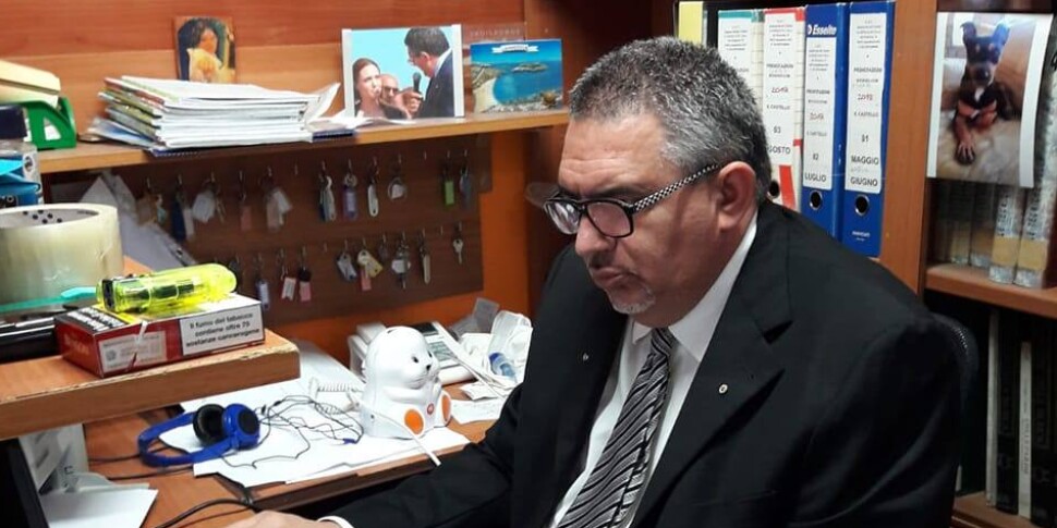 Lampedusa, l'ex sindaco De Rubeis è libero e scrive alla gente: «Sono ...