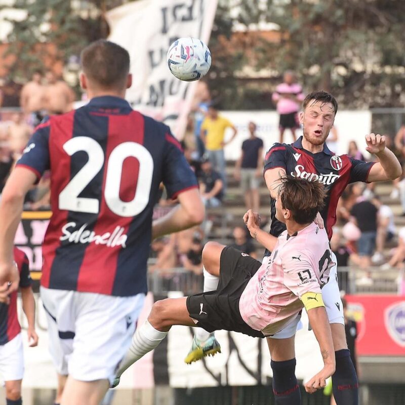 La rovesciata di Soleri che ha regalato al Palermo il 2-2 contro il Bologna