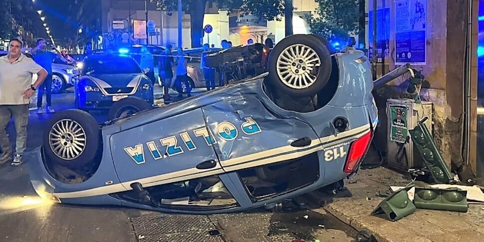 Incidente A Palermo, Coinvolta Auto Della Polizia: Le Condizioni Dei ...