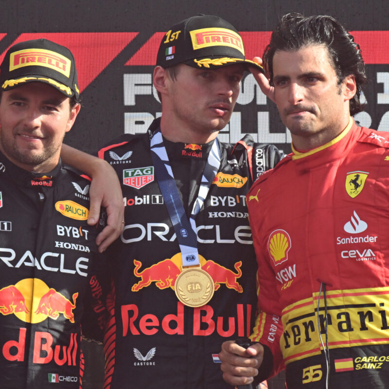 Da sinistra Sergio Perez, Max Verstappen e Carlos Sainz sul podio a Monza