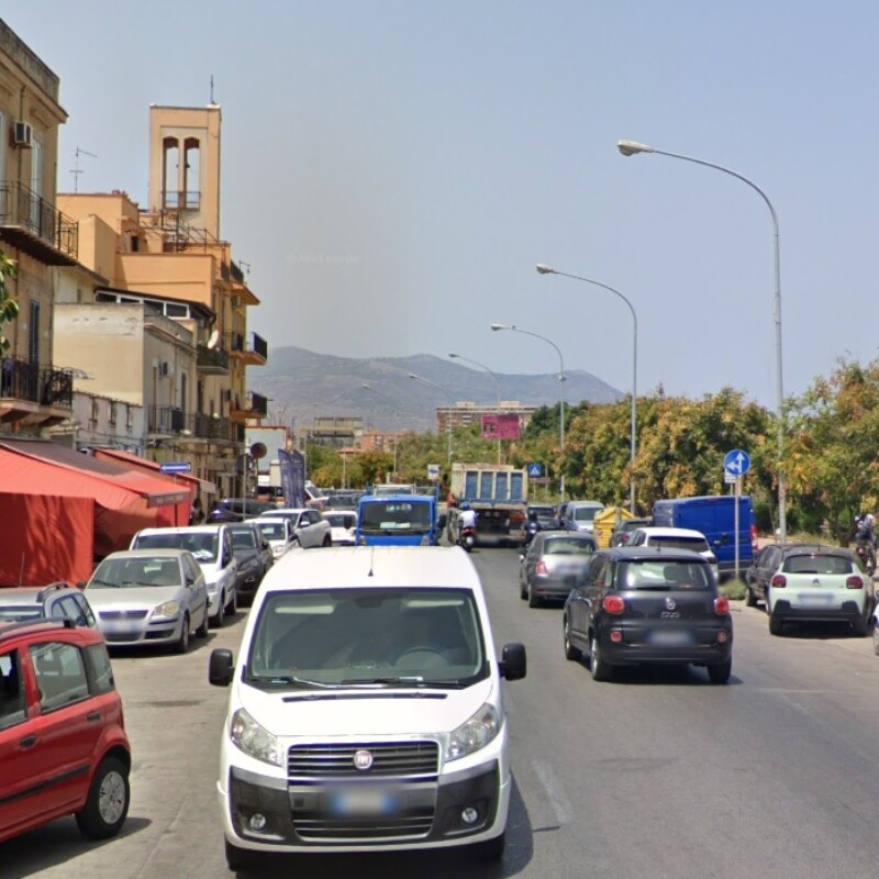 Via Messina Marine, a Palermo