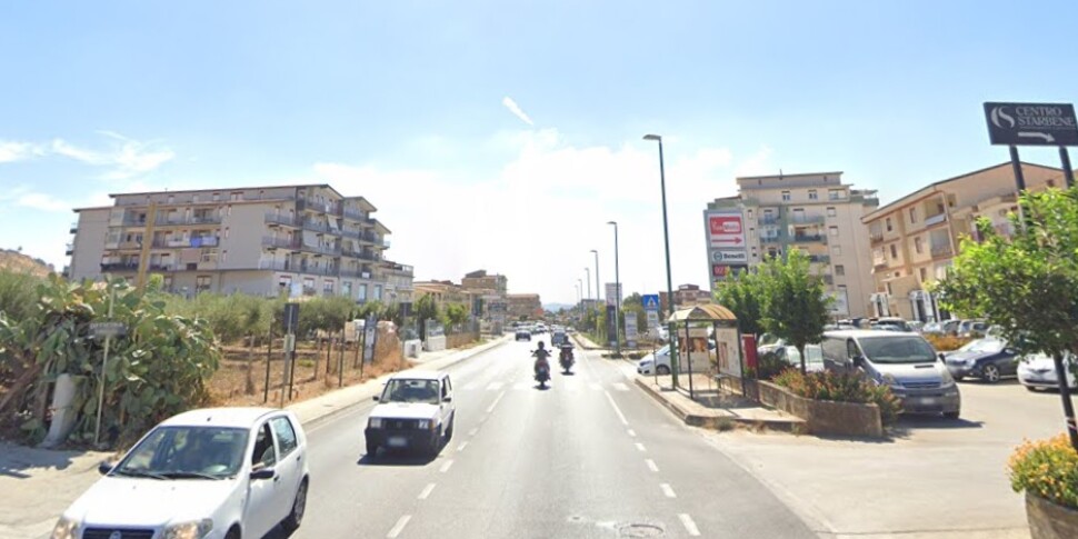 Agrigento Incendiate Un Auto E Uno Scooter Indagini Danneggiata La Conduttura Del Gas