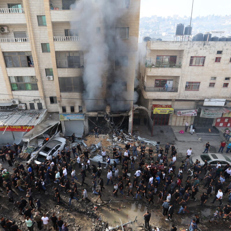 Distruzione a Jenin, in Cisgiordano, dopo i raid israeliani