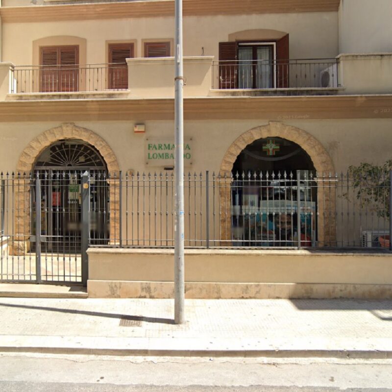 La farmacia Lombardo di via San Pietro, a Mazara